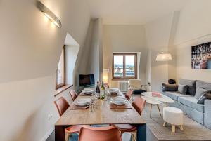 Apartment Alpes V - Alpes Travel - Central Chamonix - Sleeps 5