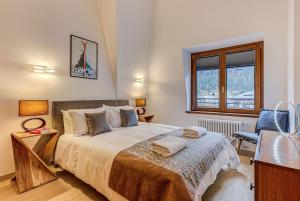 Apartment Alpes V - Alpes Travel - Central Chamonix - Sleeps 5