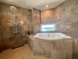 Cruise Room DESLIE 伊良部島