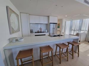 Marvelous OceanViews 2B2B ResortStyleAmenities