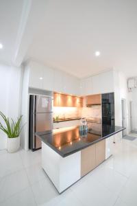 Spacious Family-friendly Villa with Swimming Pool