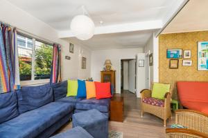 Beachcombers Cottage - beachfront pet retreat