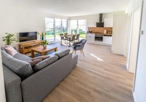 Hangar 19 Superior Apartment mit Seeblick H5W2