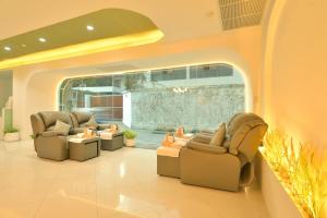 Tori crown hotel