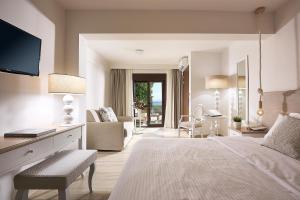 Deluxe Double Room with Balcony and Sea View room in Glavas Inn Hotel