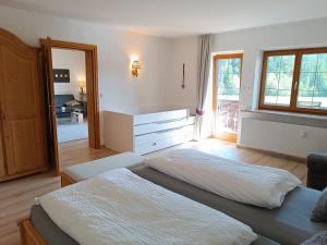 Ferienwohnungen Bachkristall & Inseltraum im Jagdhof