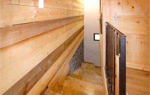 Maisons de vacances Stunning Home In Darbres With Outdoor Swimming Pool : photos des chambres