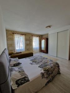 Villas Demeure en pierre avec piscine privee : photos des chambres