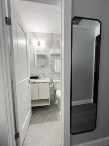 Twin Room with Private Bathroom room in Starlight Hotel