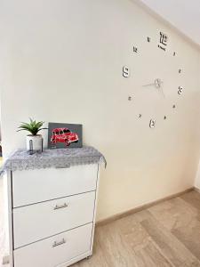 Chic 2BR Getaway with Large Balcony and Central AC