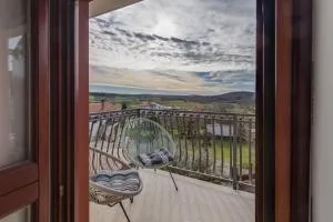 Apartment Nini with Balcony - Montižana