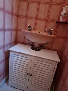 Maisons de vacances Maison complete Ganzes Haus House 6 Peronnes La Finiere Seealpen Isola Village bei Nizza Alpes -Maritimes pres de Nice 70 km : photos des chambres