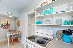 Vintage Venice Duplex - A