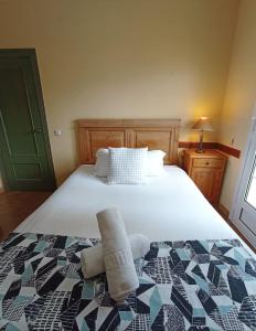 Bed and Snow Art Apartments