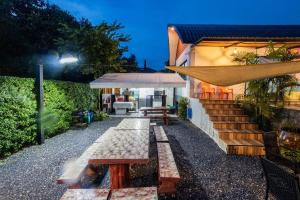 Villa loved beach AO Nam Mao krabi