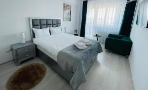 Q Elite Apartment - Palas Center