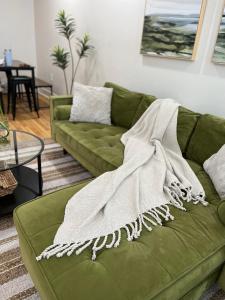 Modern + Airy Fishtown Townhouse w Arcade