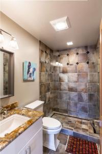 Penthouse Apartment Overlooking Downtown Mall