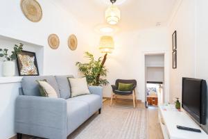 Delightful & Quirky with River Views