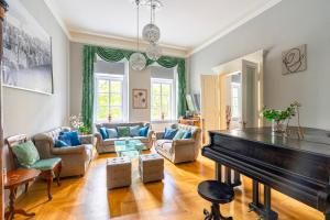 Liszt Ferenc historic luxurious flat next to Synagogue