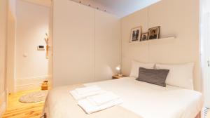 Bolhão Charming Apartment by LovelyStay