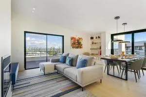 WHome Bachelor pad in the Sky, Great for Digital Nomads & Remote Workers - Beirolas