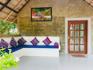 Kingfisher Beach Resort-Yala Safari
