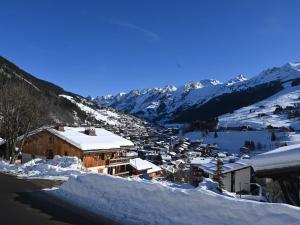 Appartements Appartement 2 chambres proche pistes avec balcon et parking - FR-1-459-181 : photos des chambres