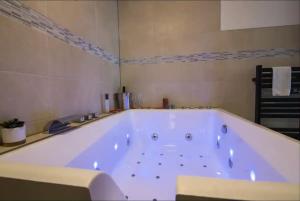 Appartements Balneo & Confort, Tram, Parking : photos des chambres