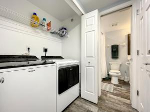 Delightful modern coastal themed 32 condo in Oceanwalk. ~OW3-303