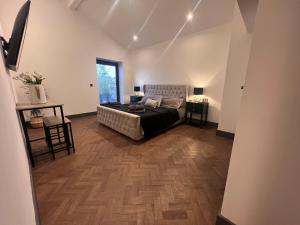 Marmalade Barn Guest Suite with wet room