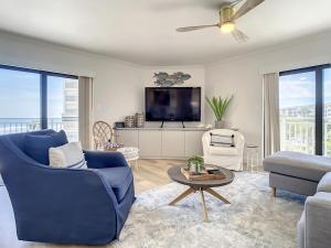 Beachfront Seascape Towers 226 ~ 1 Ocean view balcony 2 Overlooking Pool