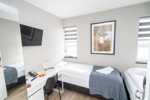 Twin Room with Shared Bathroom room in Guesthouse Keflavik