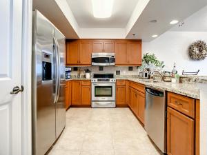 Ocean View Closest Bldg. to Pool Amenities Close to Beach Access OW12-603