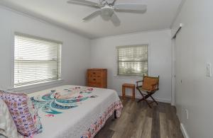 Sunny Daze Sea Dunes Townhome - Pool - Green Turtle B6 Down