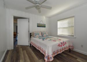 Sunny Daze Sea Dunes Townhome - Pool - Green Turtle B6 Down