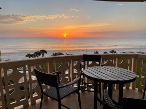 Sea Forever Beachfront Golden Arms 501 ~ Walk to shopping dining night life on Flagler Ave.