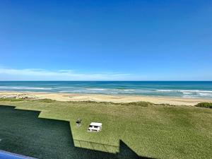 Beachfront Chadham-by-the-Sea 318 Pool Car Free Beach