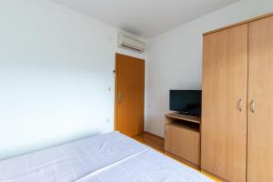 Apartments Josip S