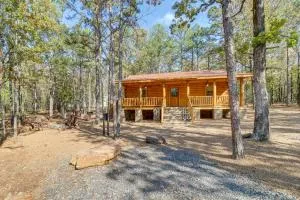 Tumbling Shoals Cabin Near Greers Ferry Lake! - Pangburn