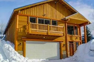 SnowTop Manor - Snoqualmie Pass