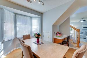 North Charleston Home Near Shopping and Dining!