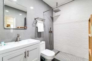 Coral Way 1-bedroom apt with fast internet Shen2