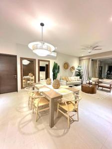 Fully equipped 3 bedroom luxury apartment