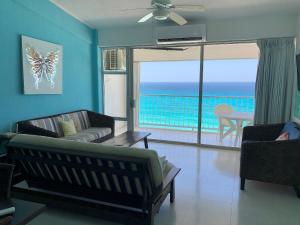 Beautiful Beach Front Pent House in Cancun!!! - 3-Sterne-Hotels in Cancún