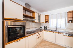 Apartments by the sea Maslenica, Novigrad - 21903