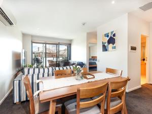 Soak up the City Lifestyle in the Heart of Hobart