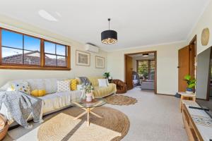 Panorama Magic - A Sandy Bay Family Escape