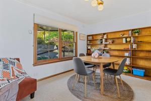 Panorama Magic - A Sandy Bay Family Escape