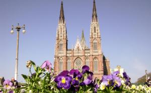 FANTASTICO con COCHERA en PLENO CENTRO